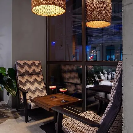 Ξενοδοχείο Baza Smart 5*
