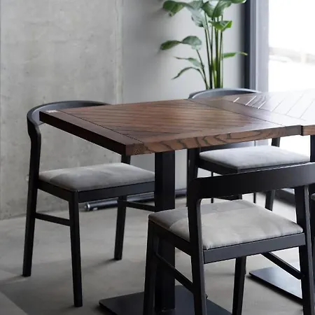 Hotel Baza Smart Boekovel